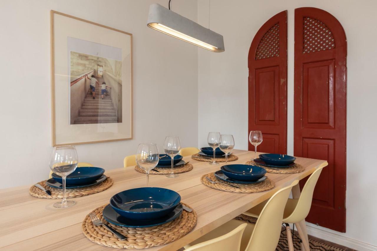 Fantastic Family Apartment In Estrela Lisbon Exterior photo